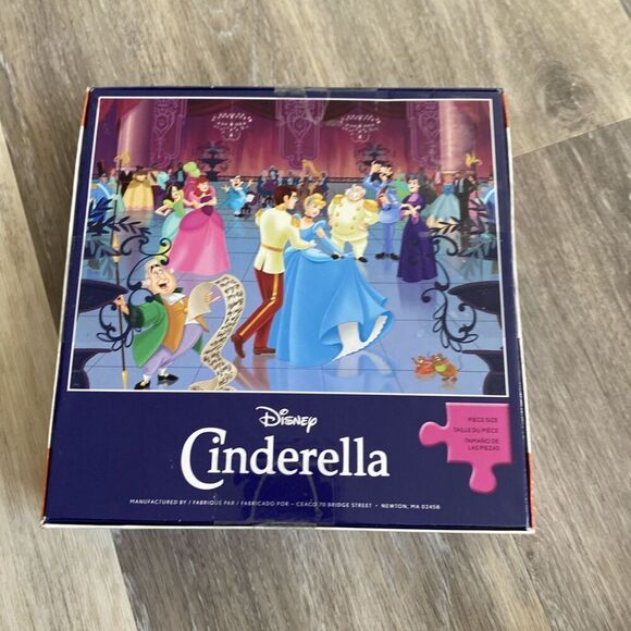 Disney Ceaco Cinderella 300 piece Jigsaw Puzzle Cinderella At The Ball - Picture 3 of 6